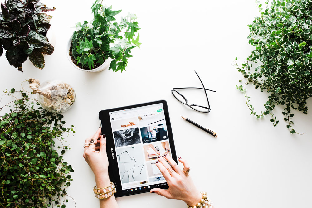 Online digital shopping