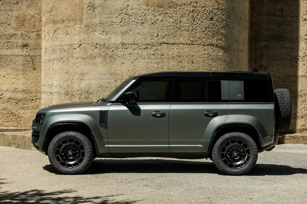 Defender Octa 2025 Faroe Green