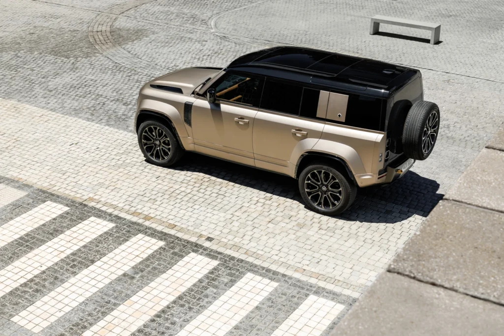 Defender Octa 2025 Faroe Petra Copper